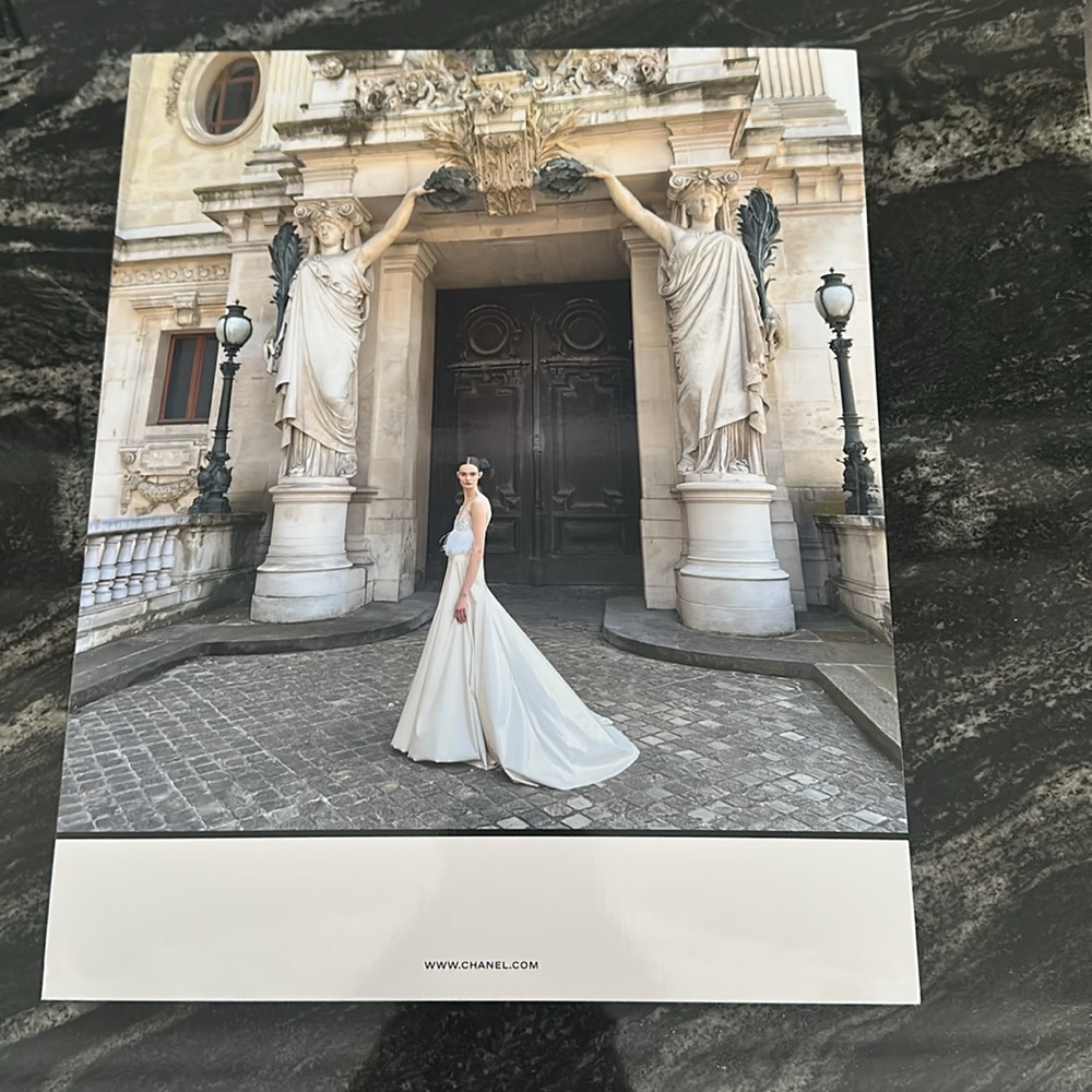 Chanel decor book - Picture 2 of 3